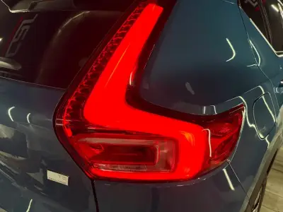 Volvo XC40 2023 · foto 14