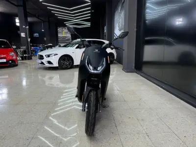 Vmoto E-Max 120 L 2025 · foto 3