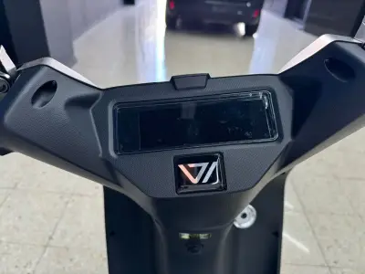 Vmoto E-Max 120 L 2025 · foto 10
