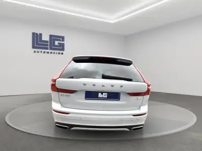 Volvo XC60 2021 · foto 5