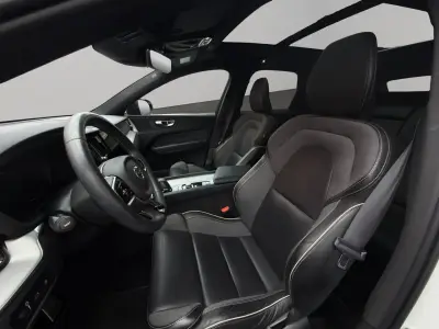 Volvo XC60 2021 · foto 9