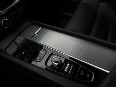 Volvo XC60 2021 · foto 11