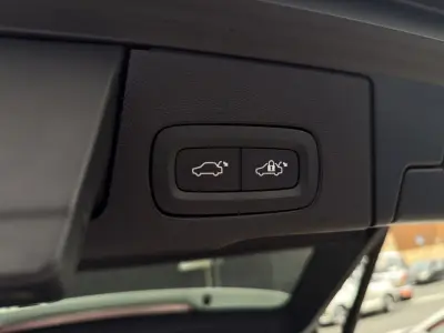 Volvo XC60 2021 · foto 19