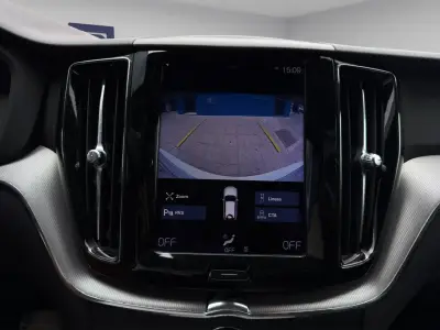 Volvo XC60 2021 · foto 12