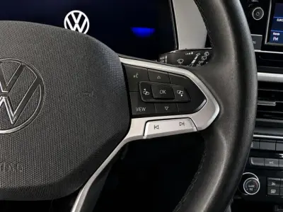 Volkswagen T-Roc 2023 · foto 9