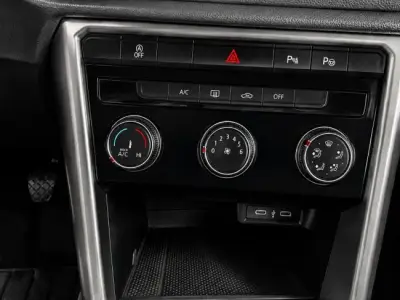 Volkswagen T-Roc 2023 · foto 14
