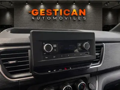 Renault Trafic 2023 · foto 12