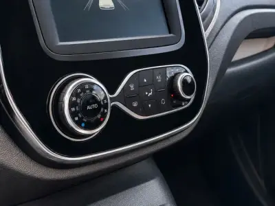Renault Captur 2020 · foto 10