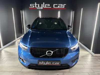 Volvo XC40 2021 · foto 2