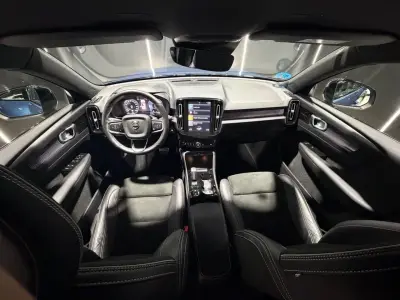 Volvo XC40 2021 · foto 9