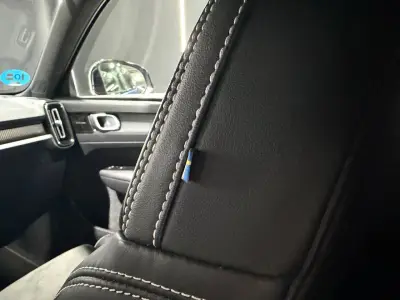 Volvo XC40 2021 · foto 19