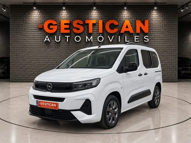 Opel Combo 2025 en 4 islas · CEC