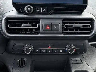 Opel Combo 2025 · foto 17