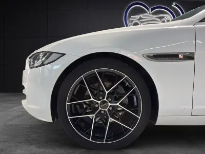 Jaguar XE 2017 · foto 15