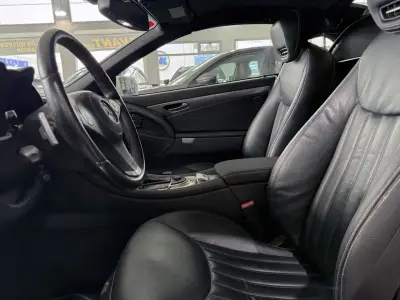 Mercedes-Benz Clase SL 2010 · foto 11