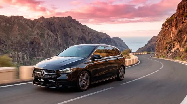 Mercedes-Benz Clase B 2022 en 2 islas · CEC