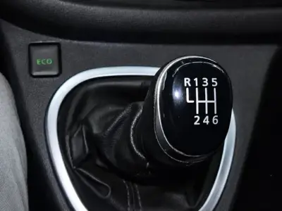 Renault Trafic 2021 · foto 12