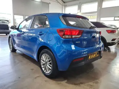 KIA Rio 2020 · foto 8