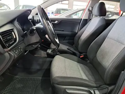 KIA Stonic 2020 · foto 11