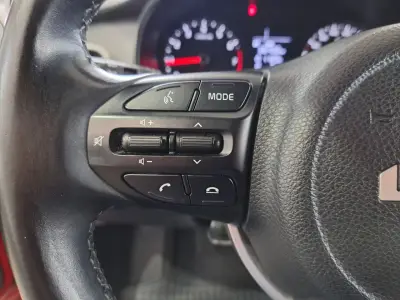 KIA Stonic 2020 · foto 16