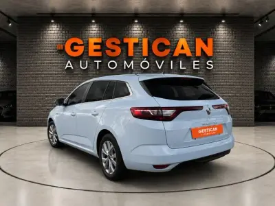 Renault Megane 2019 · foto 6