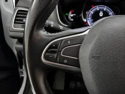 Renault Megane 2019 · foto 10