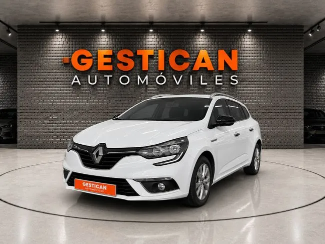 Renault Megane 2019 en 4 islas · CEC