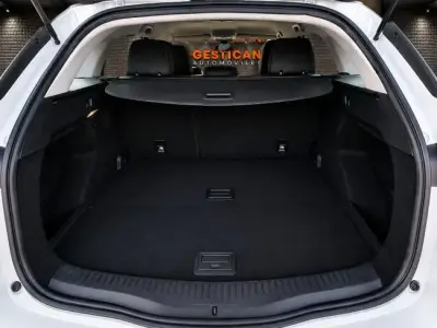 Renault Megane 2019 · foto 9