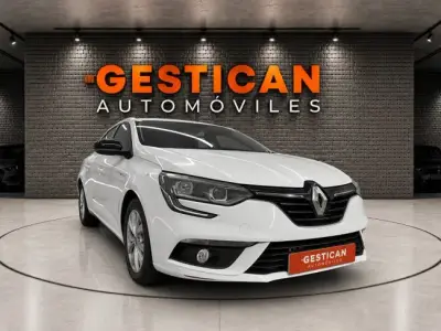 Renault Megane 2019 · foto 4