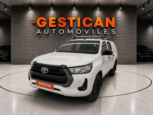 Toyota Hilux 2021 en 4 islas · CEC
