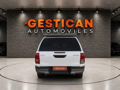 Toyota Hilux 2021 · foto 5