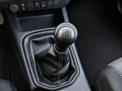 Toyota Hilux 2021 · foto 13