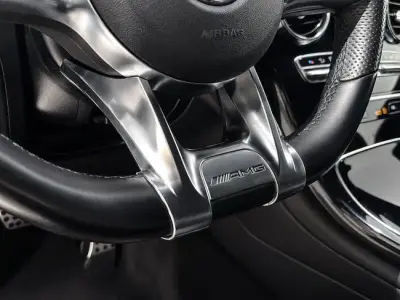 Mercedes-Benz GLC 2023 · foto 8