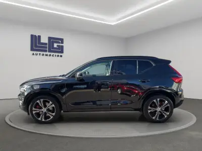 Volvo XC40 2021 · foto 8