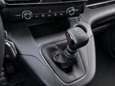 Toyota Proace City 2024 · foto 8