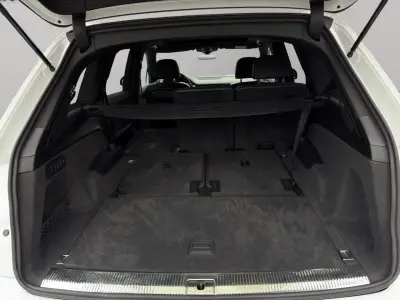 Audi SQ7 2016 · foto 18