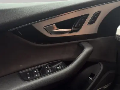 Audi SQ7 2016 · foto 14
