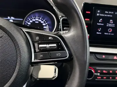 KIA Ceed 2023 · foto 8
