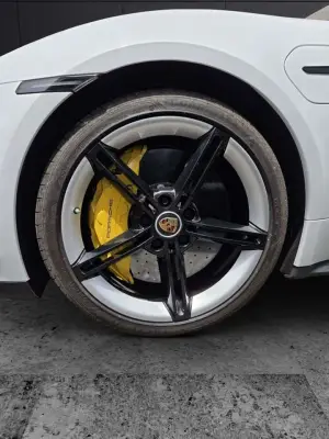 Porsche Taycan 2022 · foto 9