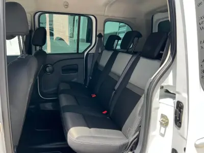 Renault Kangoo 2019 · foto 10