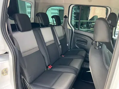 Renault Kangoo 2019 · foto 14