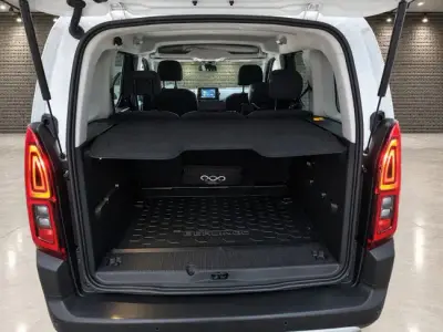 Citroën Berlingo 2023 · foto 16