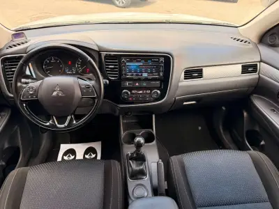Mitsubishi Outlander 2016 · foto 5