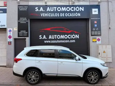Mitsubishi Outlander 2016 · foto 2