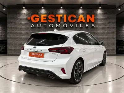 Ford Focus 2023 · foto 7