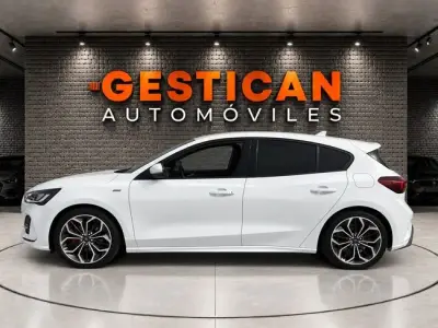 Ford Focus 2023 · foto 8