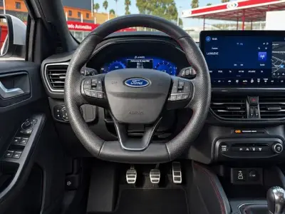 Ford Focus 2023 · foto 14