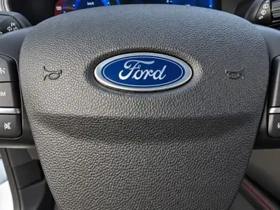 Ford Focus 2023 · foto 11