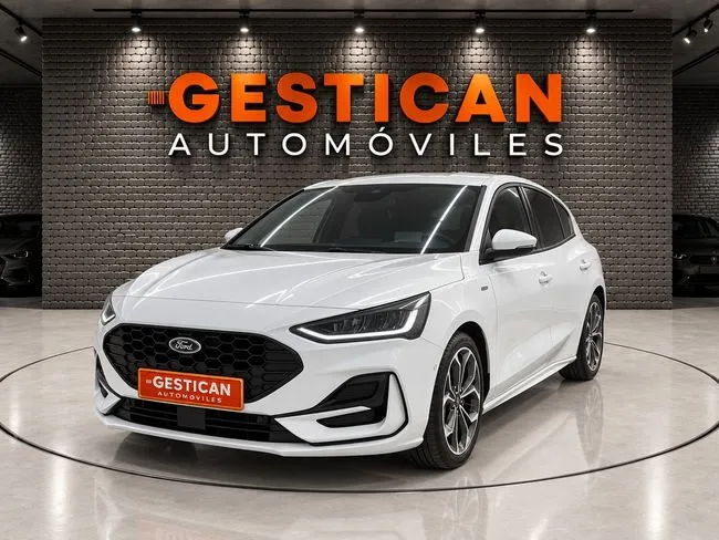Ford Focus 2023 en 4 islas · CEC