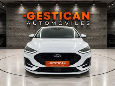 Ford Focus 2023 · foto 3